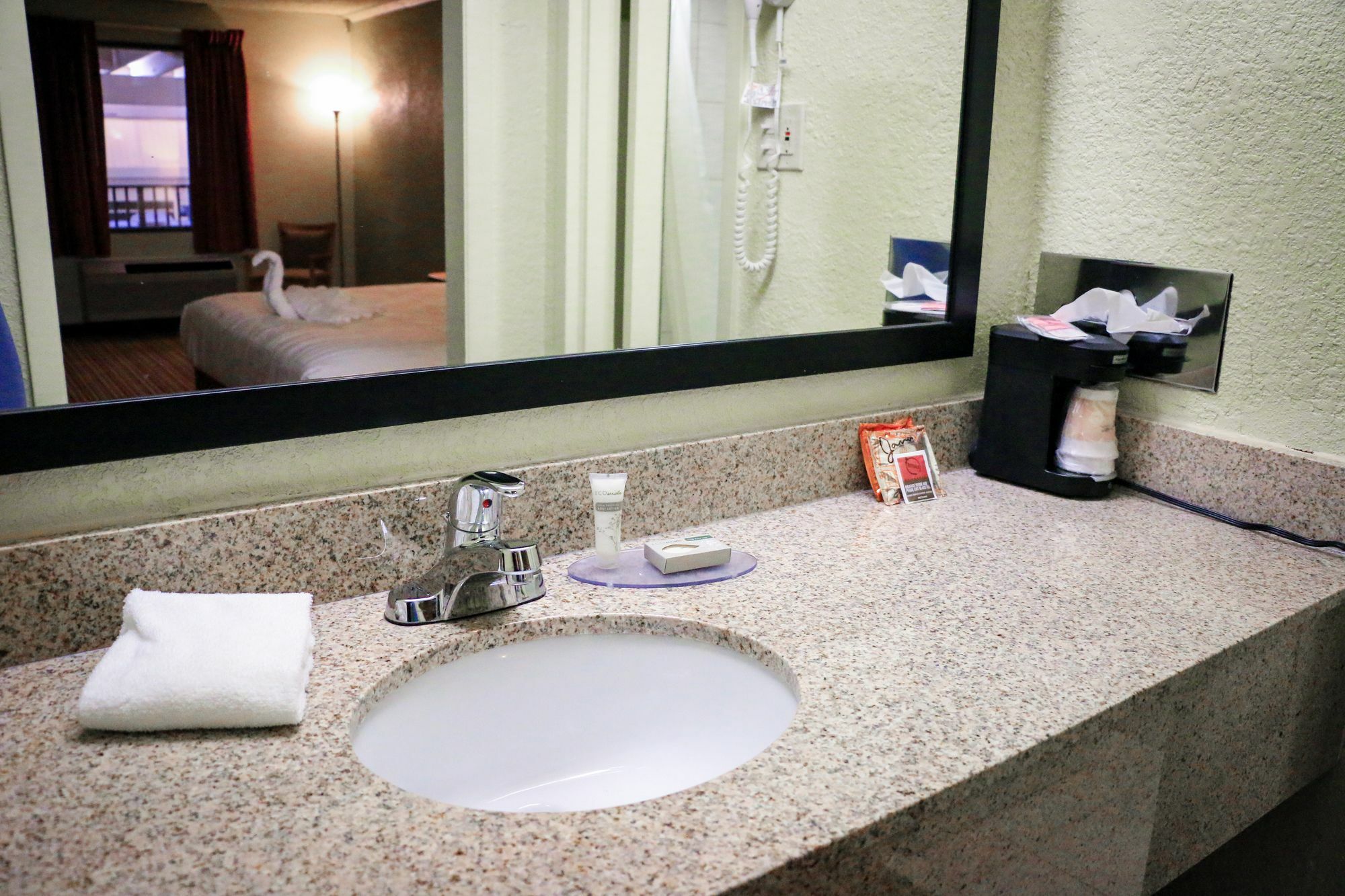 Suite Dreams Hotel Маттун Екстер'єр фото